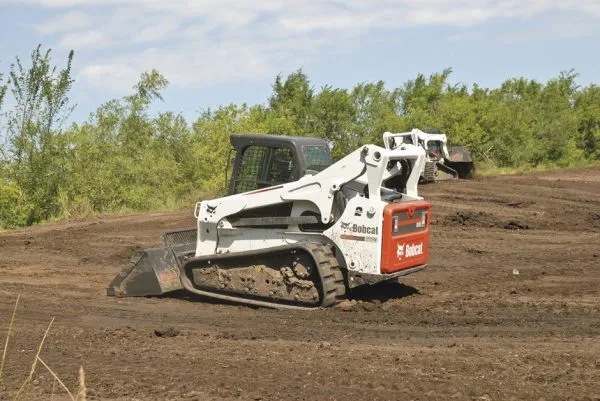 BÁN VÀ CHO THUÊ XE XÚC LẬT ĐA NĂNG BOBCAT T770